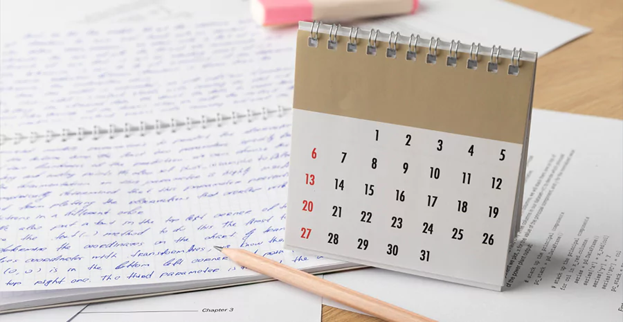 Calendário representando vínculo empregatício sem prazo de término